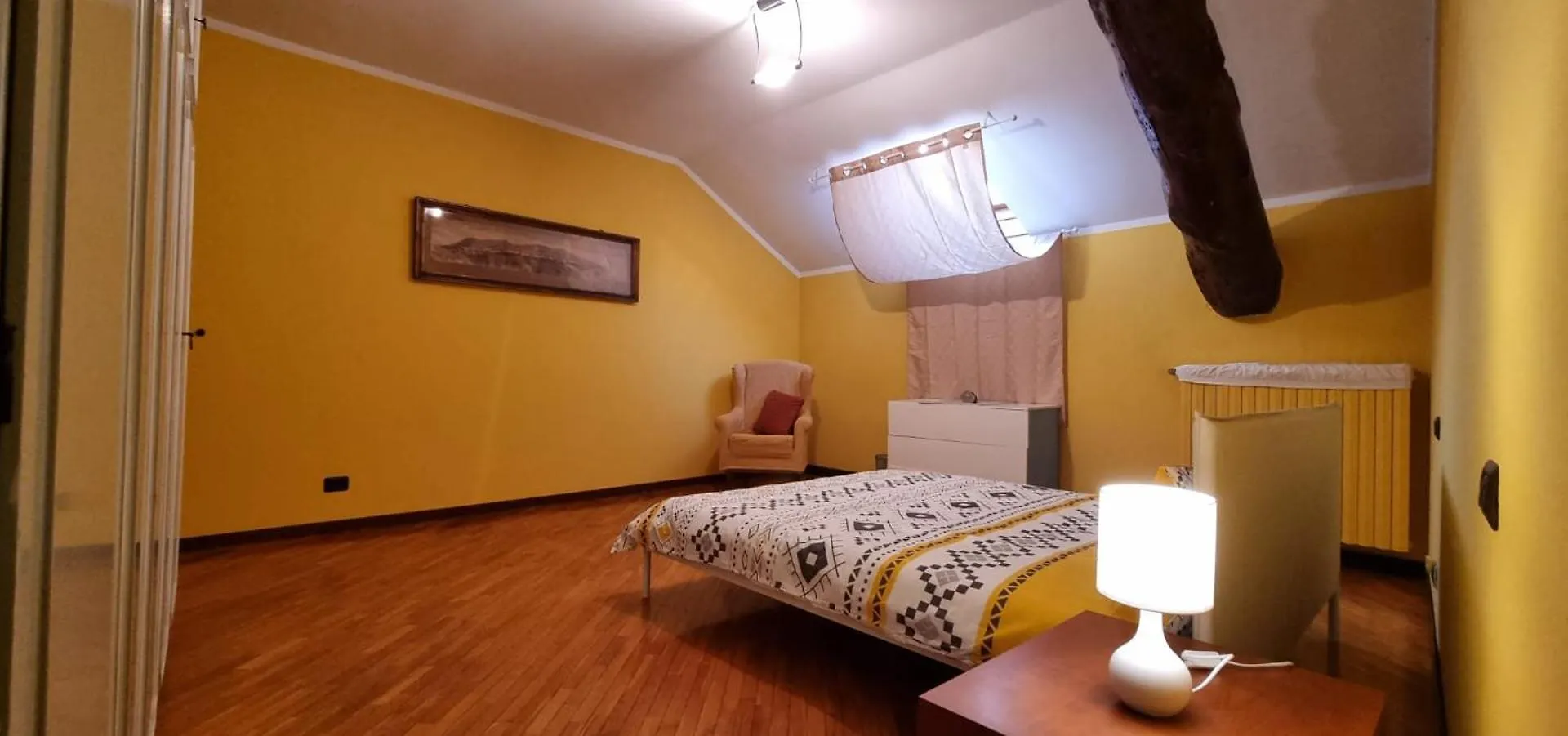 Bergamo Central Living 0*,