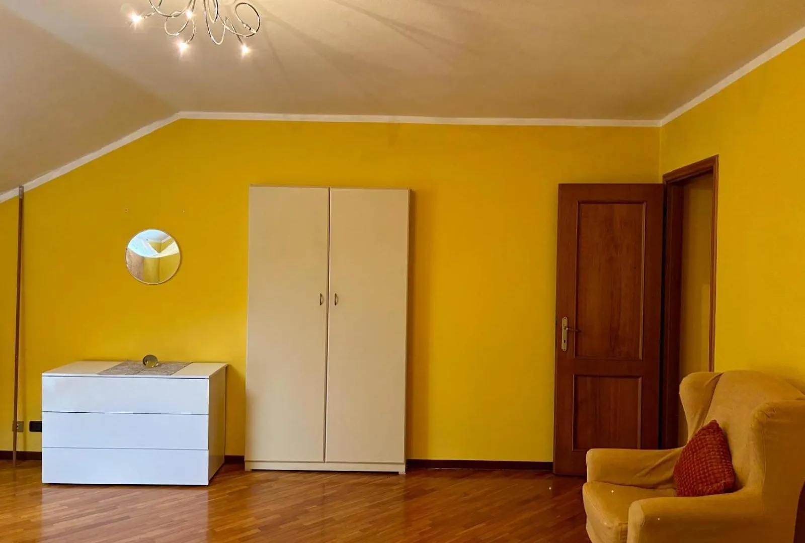 Bergamo Central Living Homestay